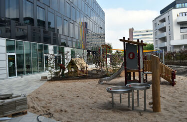 Außenanlage der AWO-Kita im Bürokomplex der Funke-Mediengruppe am Berliner Platz.