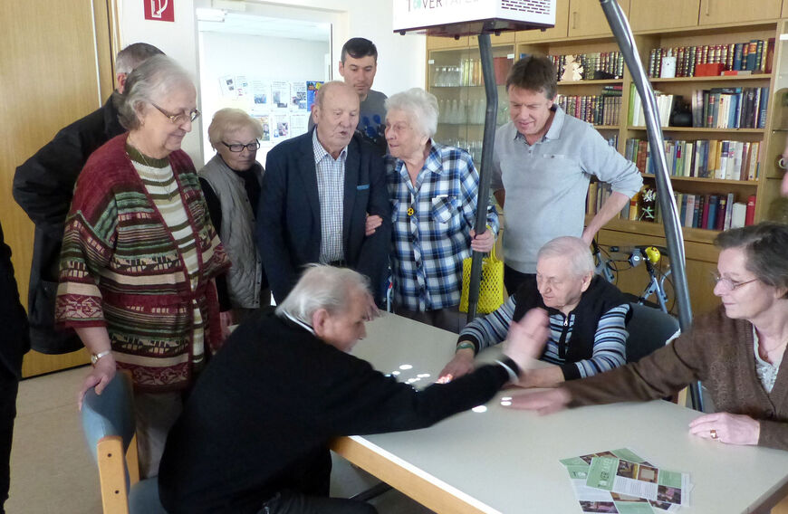 Senioren an der Zaubertafel