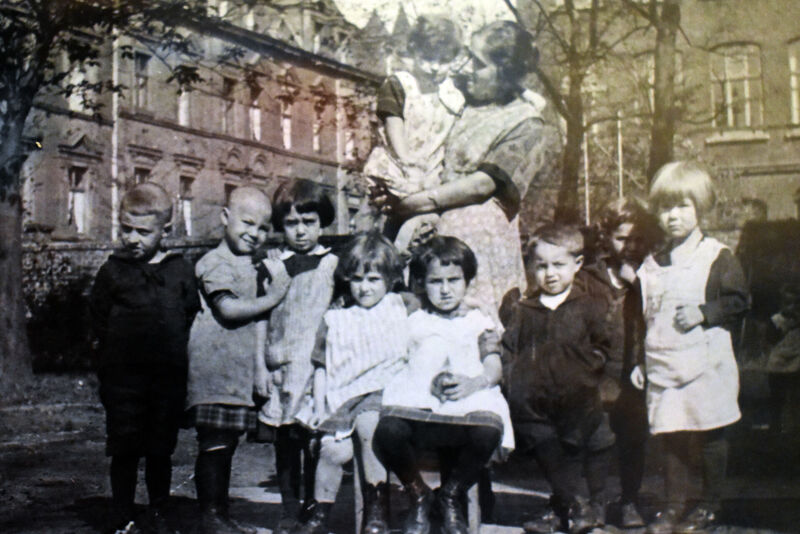 Bild mit Kindern